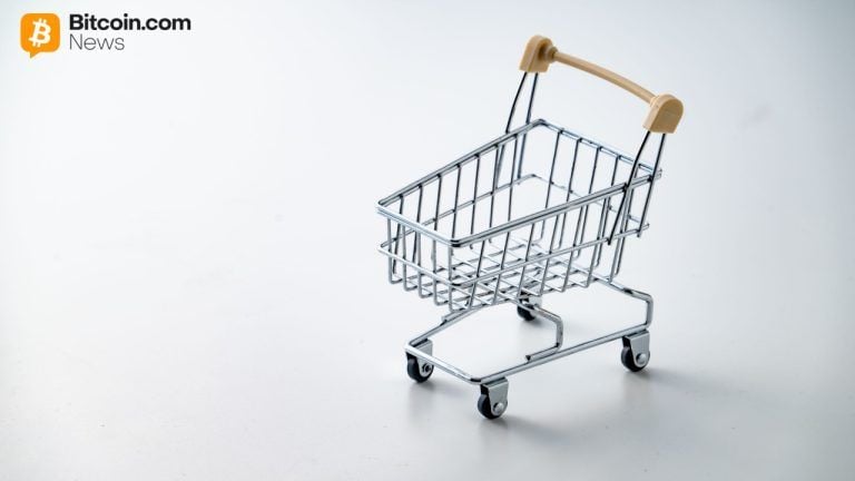 Strategy's Michael Saylor Denies Bitcoin Sale Rumors: 'We're Buying'