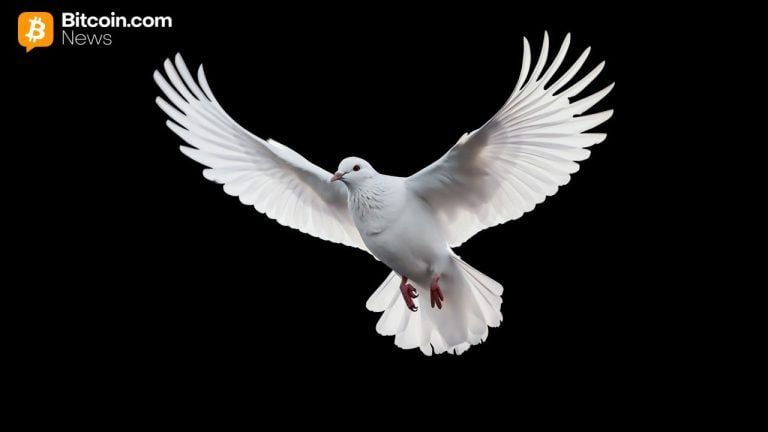 Arthur Hayes: Tether's Gold and BTC Hoarding Anticipates Heavy Interest Rate Cuts